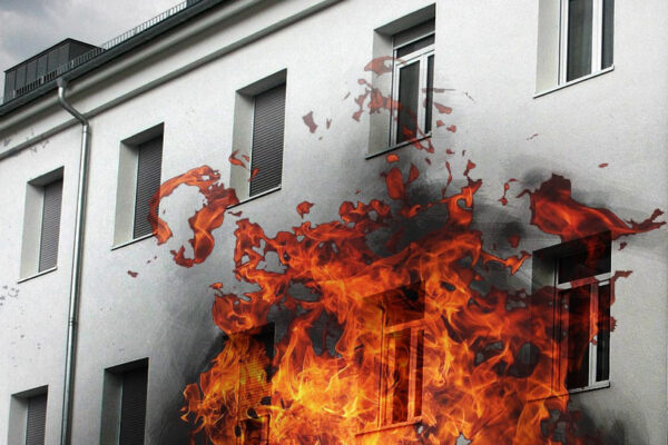 Brandgefahr wdvs Fassade Brand Feuer
