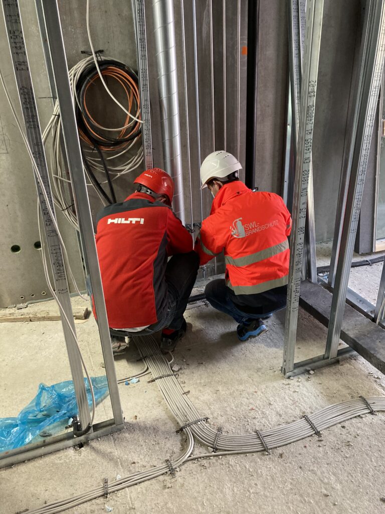 Begutachutng Brandschottung mit unserem Partner Fa. Hilti